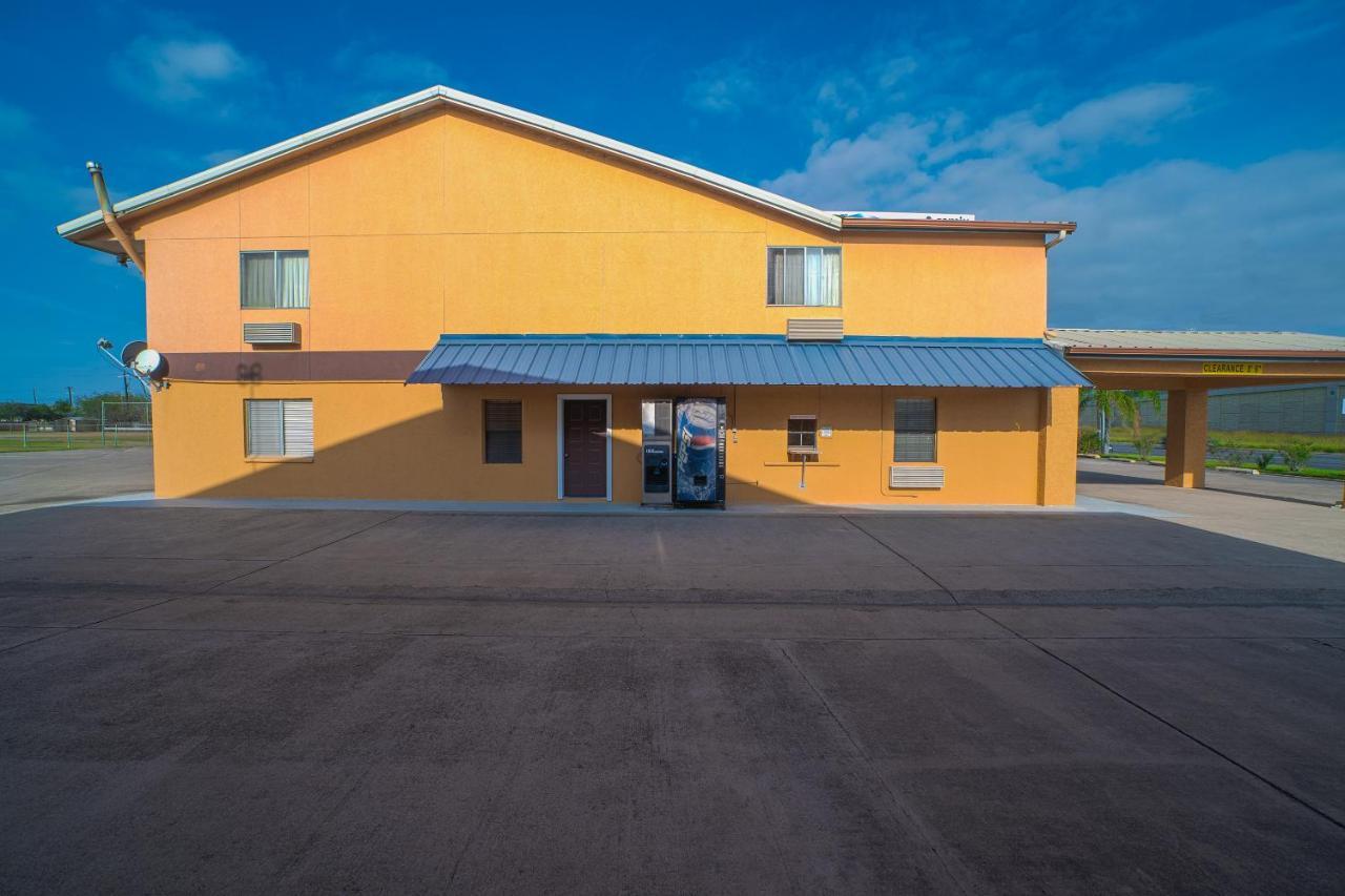 Texas Inn San Benito Near Harlingen Екстер'єр фото