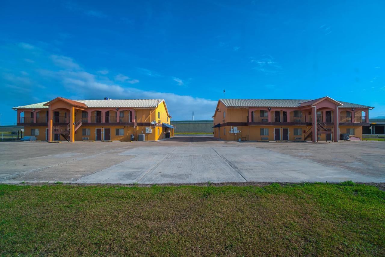 Texas Inn San Benito Near Harlingen Екстер'єр фото