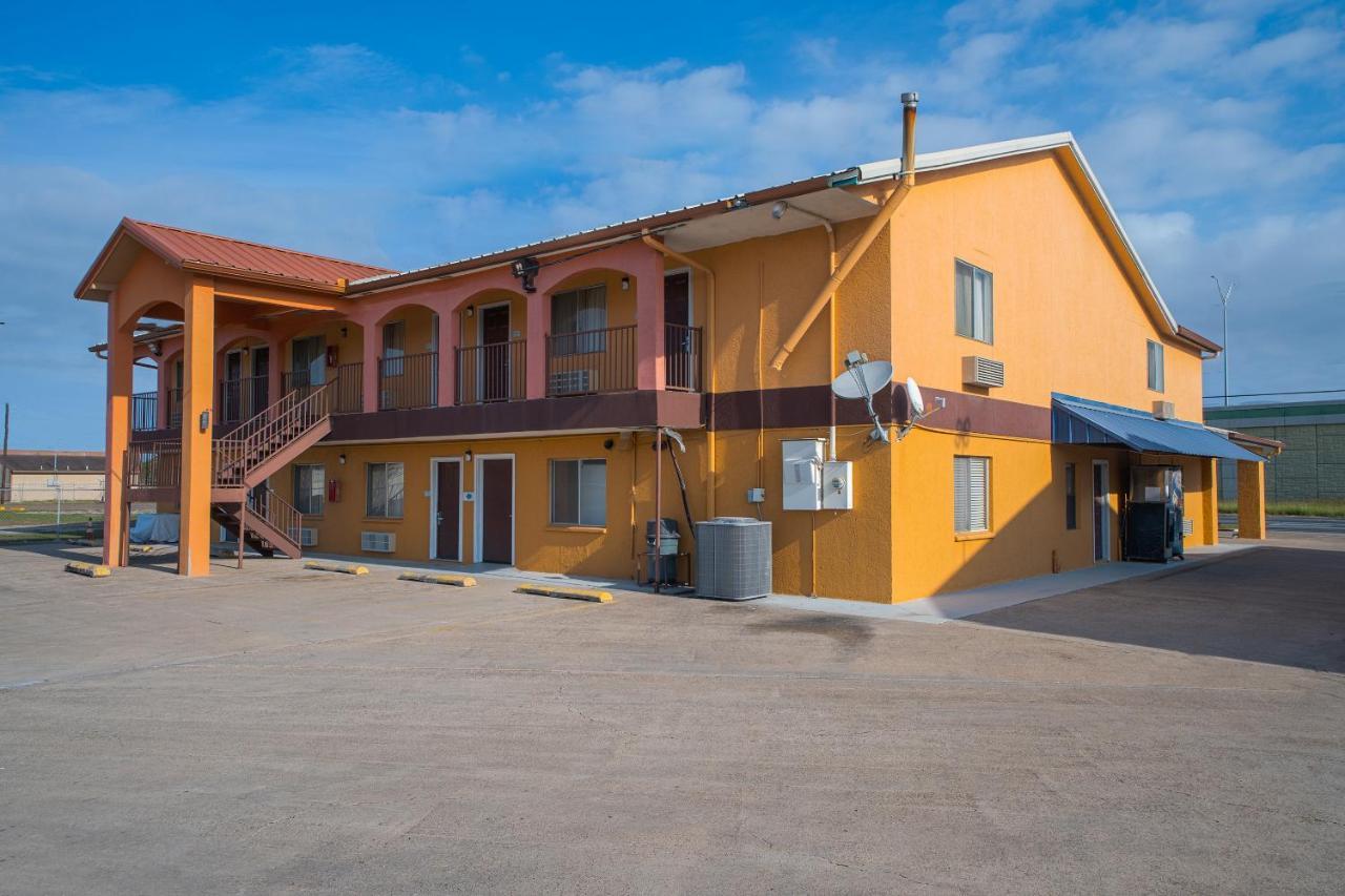 Texas Inn San Benito Near Harlingen Екстер'єр фото