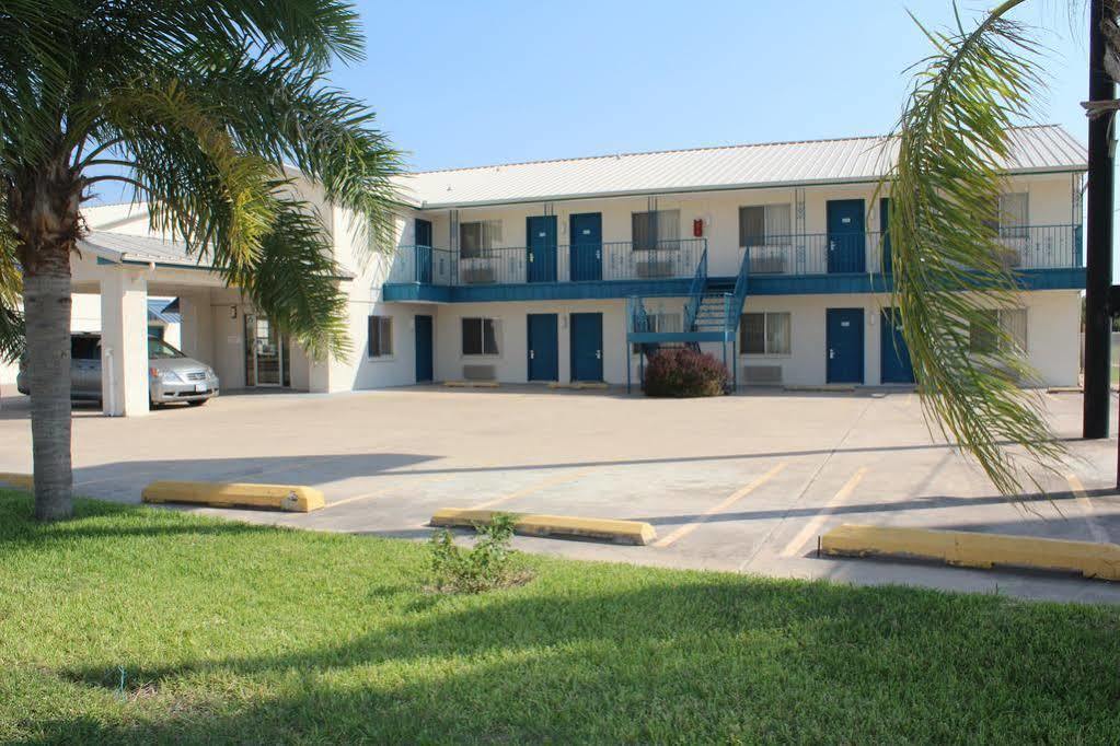 Texas Inn San Benito Near Harlingen Екстер'єр фото
